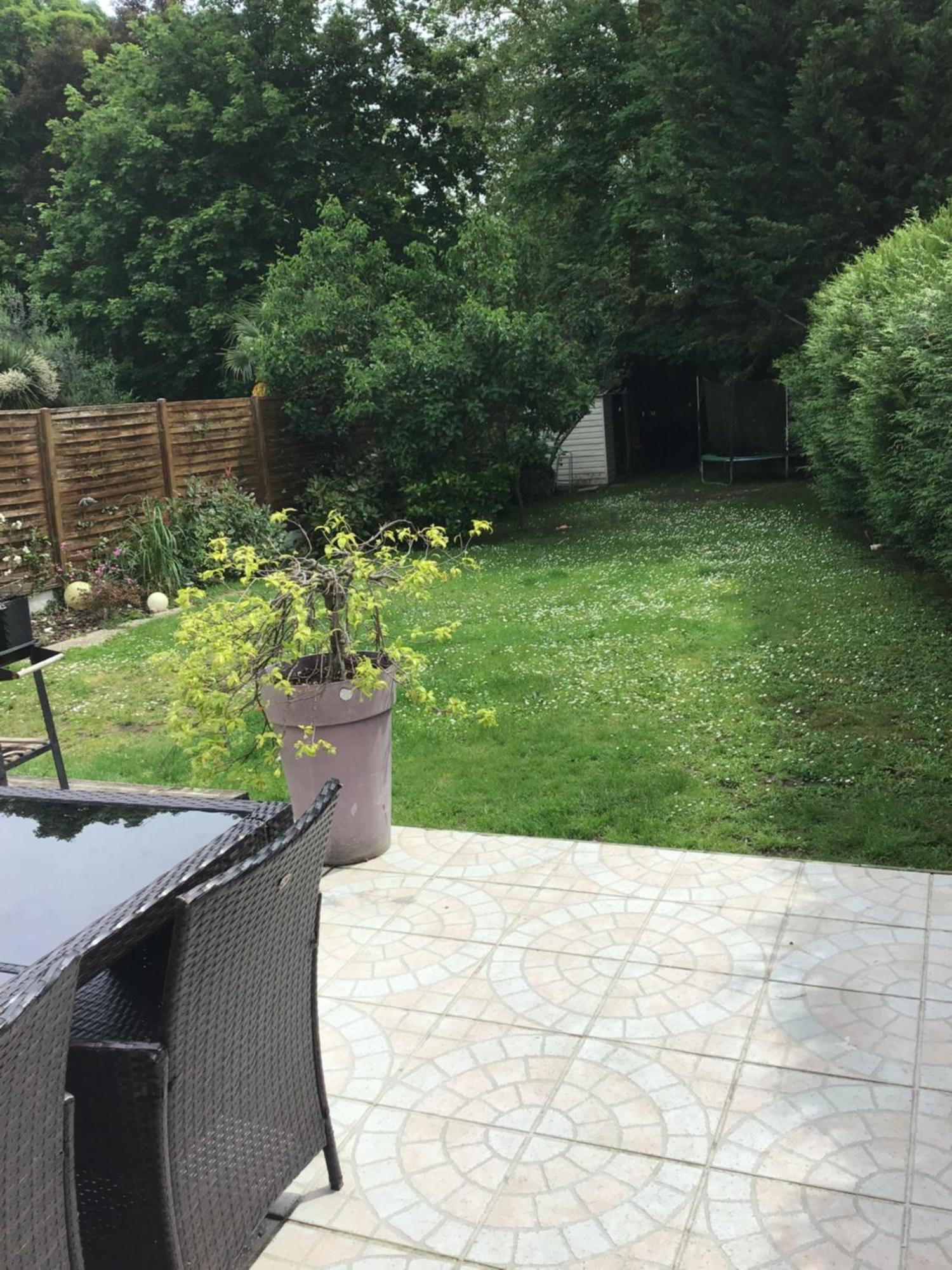 Claude Et Martine Homestay